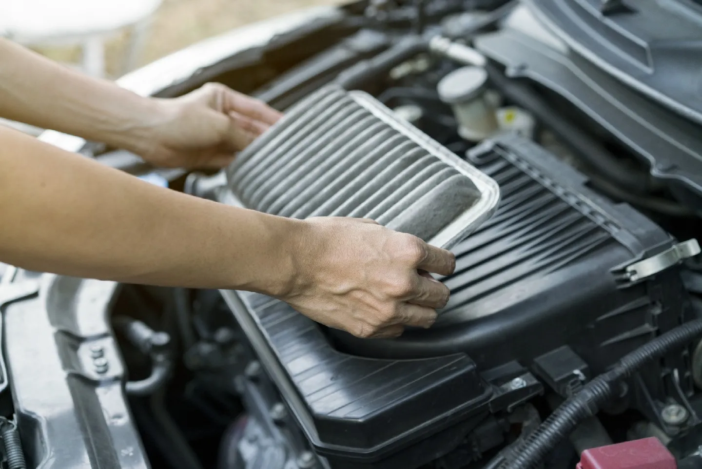 Dirty Cabin Air Filter Symptoms: Signs Your Car's Air Filter Needs Replacing 