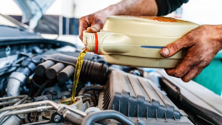 What Does Yellow Transmission Fluid Mean? Causes and Solutions Explained