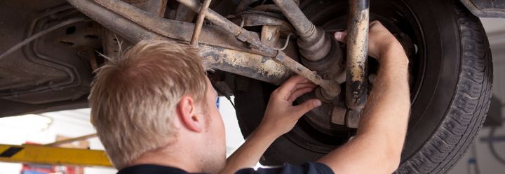 CV Joint Noise When Driving Straight: Causes, Symptoms and Fixes 