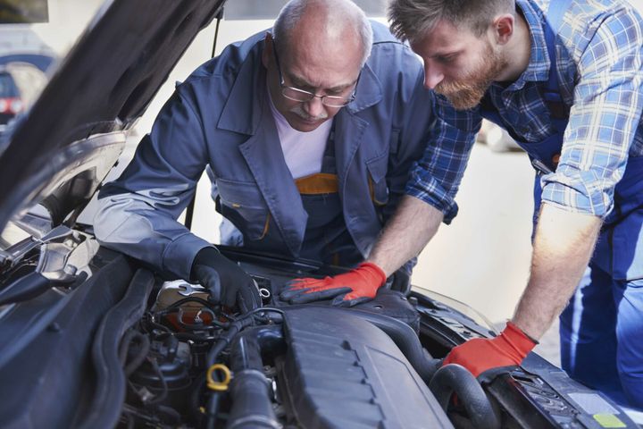 How to Safely Disconnect a Car Battery: The Ultimate Step-by-Step Guide