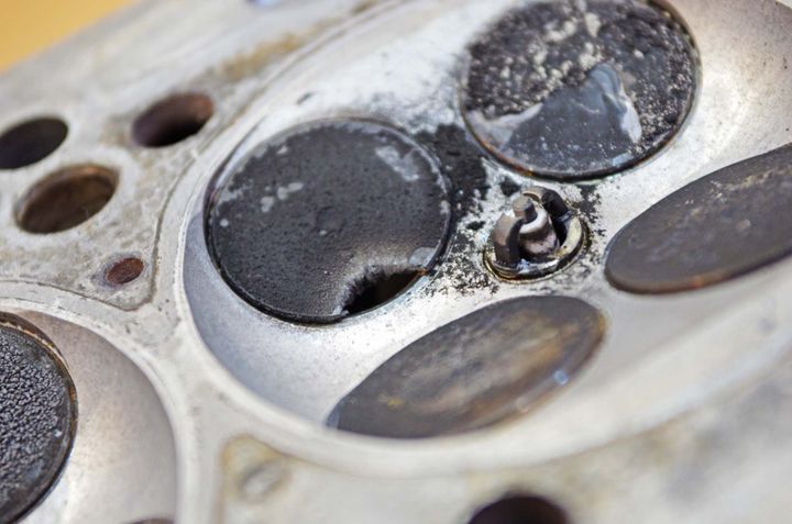 Burnt Valve Symptoms: Signs of a Damaged Valve in Your Engine