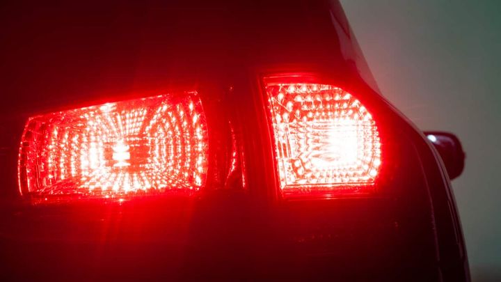 Car Brake Lights Won't Turn Off? Fix It Now - Easy DIY Guide
