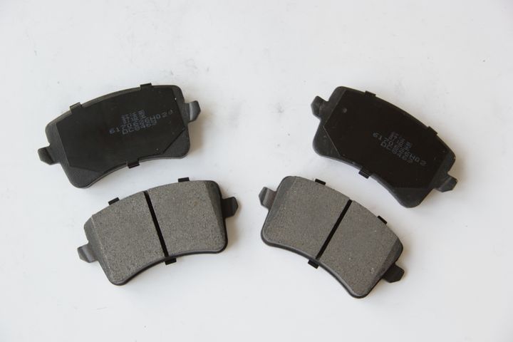 Material Innovations for Brake Pads and Rotors (Improved Performance, Durability)