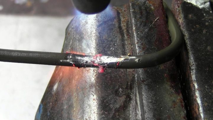 Clogged Brake Line Symptoms: Signs of a Blocked Brake Fluid Line and What to Do