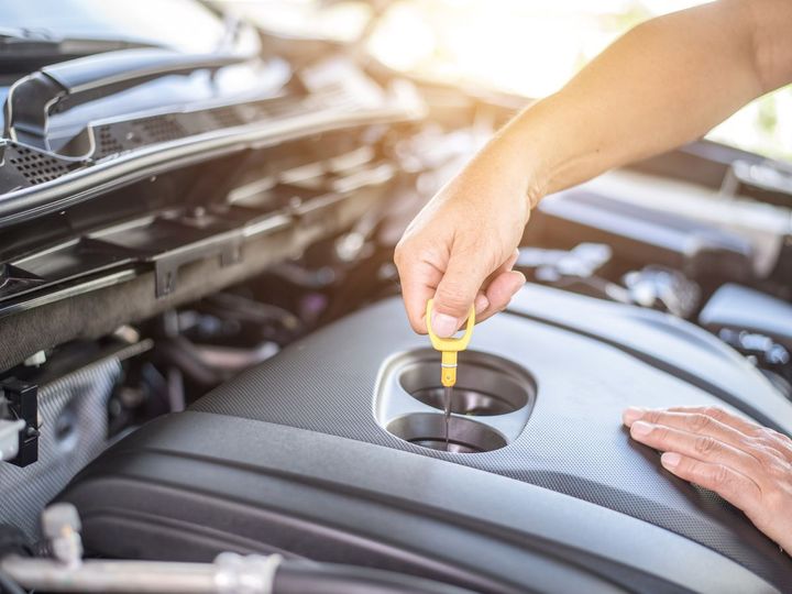 Can You Open the Oil Cap When the Car Is Hot? The Risks and Best Practices